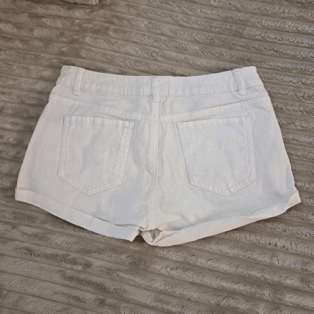 Ambiance Apparel White Denim Shorts Women's Size M Cuffed 5-Pocket Jean Shorts - Picture 7 of 8